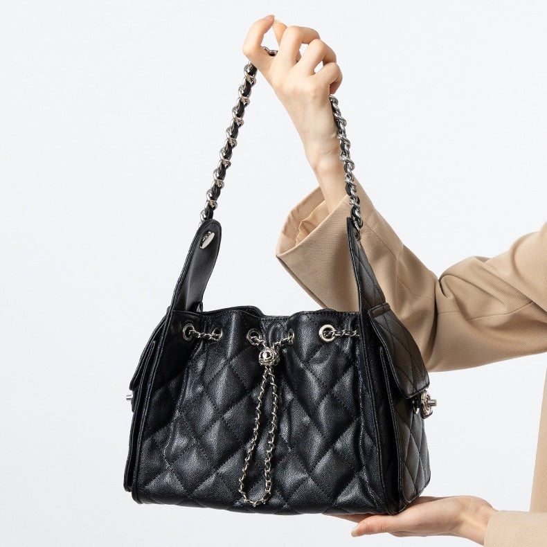 Telse – Gestepptes Kettendetail-Schultertasche